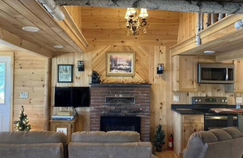 Belgrade Casa | Famous cottage directly on 100' private shoreline of pristine lake.