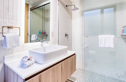 Granada Apartamento | Fancy 3BR Apt | 2 Rooftops +Gym+B/Center | Best Location