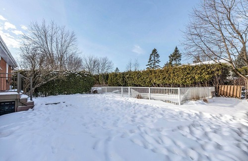 Brossard Casa | Fancy 4BDR near DT free parking