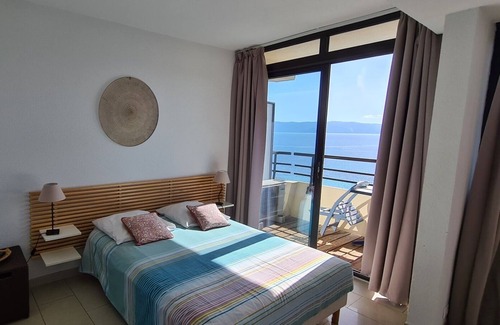 Corse-du-Sud Apartamento | Easter holidays=magnificent studio 100m beach+heated swimming pool