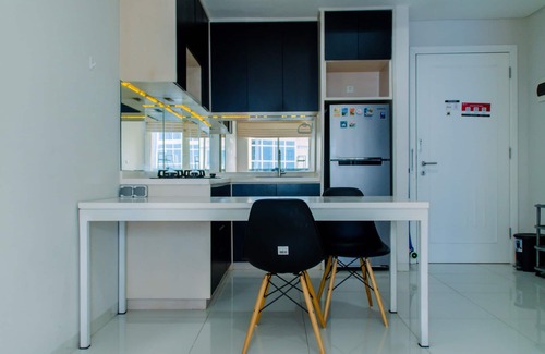 Pinang Apartamento | Fancy and Nice 1BR Apartment at Silkwood Residence