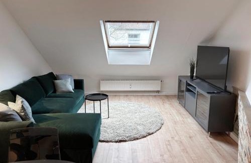 Sudostviertel Apartamento | Fancy Apartment with 4K TV for 3 people and 2 people sleep couch - includes kitchen