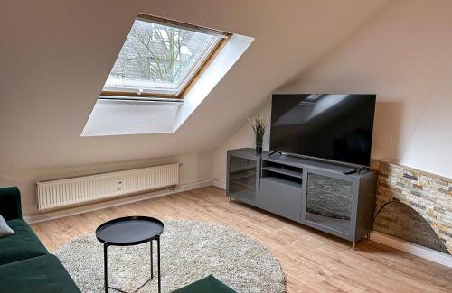 Sudostviertel Apartamento | Fancy Apartment with 4K TV for 3 people and 2 people sleep couch - includes kitchen