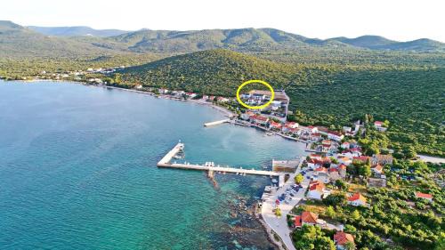 Drace Apartamento | Fancy Apartments Kula - One-Bedroom Apartment with Terrace/Ground Floor
