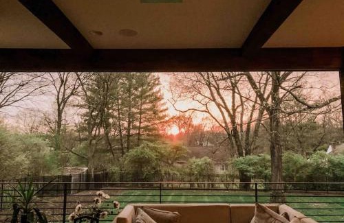Green Hills Casa | Fancy Free - Stay Where Country Music History Was Made