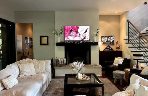 Green Hills Casa | Fancy Free - Stay Where Country Music History Was Made