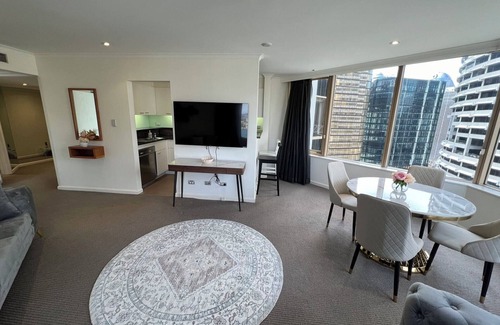 The Rocks Apartamento | Fancy home with water view in the rocks