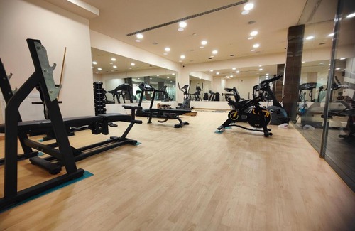 Benahavis Apartamento | Fantástico apartamento rodeado de Golf con piscina