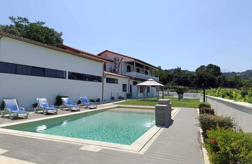Portela Casa | Fantastic vacation farm in Braga!