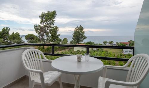 Paradhisos Apartamento | Fantasia Studios and Apartments