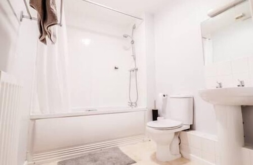 Reading Apartamento | Fantastic 2 Bed Flat - Free Parking and WIFI