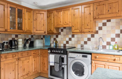 Cherry Hinton Casa | Fantastic 3 bedroom home with parking