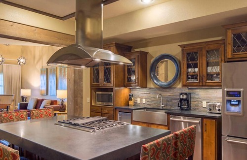 Big Cedars Villa | Fantastic 3-bedroom villa situated around beautiful Table Rock Lake.