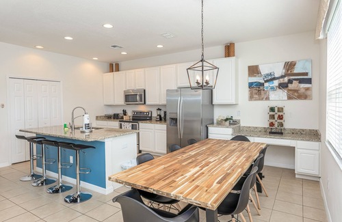 Bellavida Casa | Fantastic 4br 3ba with Pvt Pool with Lake view near to Disney