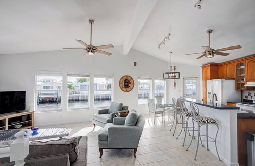 Hutchinson Island South Cabaña | Fantastic Canal front cottage with ocean access