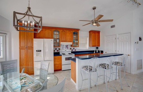 Hutchinson Island South Cabaña | Fantastic Canal front cottage with ocean access