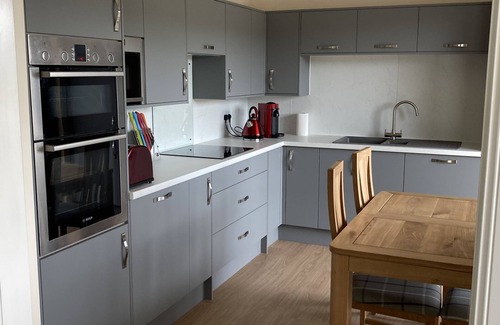Ambleside Apartamento | Fantastic central Ambleside location with stunning mountain views