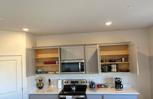Merced Casa | Fantastic fully Furnished 3-bedroom house with AC in Merced