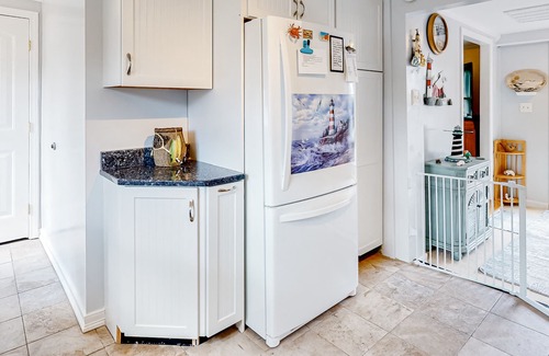 Buzzards Bay Casa | Fantastic getaway near the bay with large yard, fast WiFi, central AC & W/D