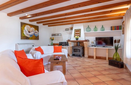 Buger Villa | Fantástica casa de vacaciones "Can Julia" con vistas a la montaña