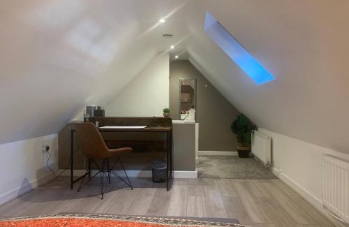 Warmingham Casa | Fantastic Location, Annexe with Hot Tub