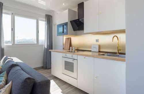 Capuchinos Apartamento | Magnifico Ático terraza con vistas 2hab AC