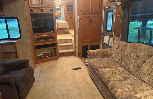 Muskegon Casa | Fantastic RV with AC in Muskegon