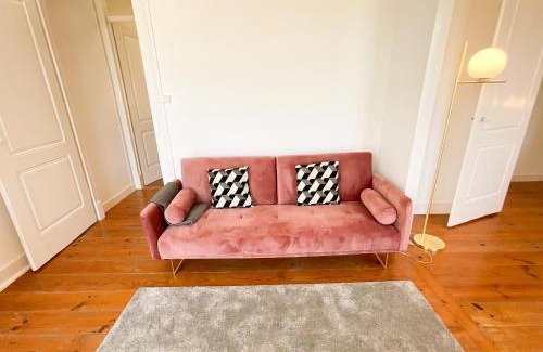 Carcavelos Apartamento | Fantastic Spacious Apartment near Carcavelos Beach