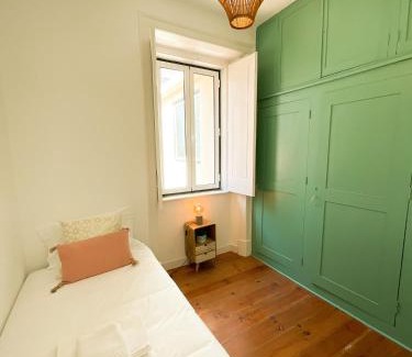 Carcavelos Apartamento | Fantastic Spacious Apartment near Carcavelos Beach