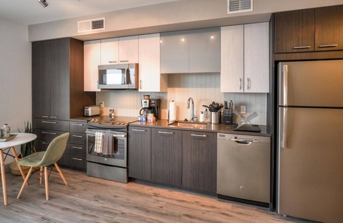 Tysons Apartamento | Fantastic Studio in Tysons, Pool + Fitness Center