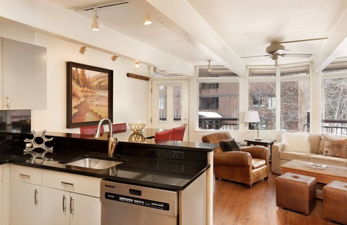 Aspen Condominio | Fantastic Three Bedroom Condo in Aspen Core
