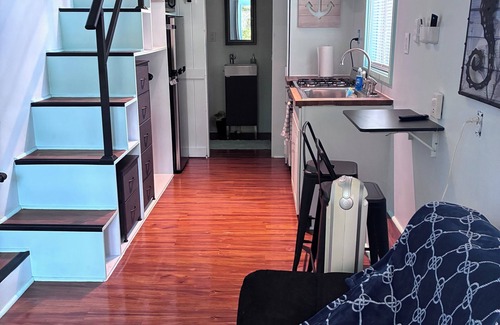 Cantonment Casa | Fantastic TINY home nestled in tree’s in charming Cantonment FL. Pets welcome!
