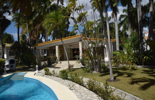 Bocacanasta Casa | Fantastic vacation home with access to the Caribbean Sea!