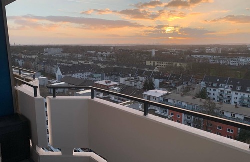 Zollstock Condominio | Fantastic view of the sky over Cologne