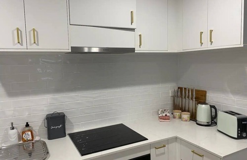 Mullumbimby Apartamento | Fantastic views, comfortable beds. Close to Banya Bathhouse Spa & Crystal Castle