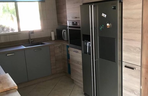 Daniel Casa | Fantástica villa en una ubicación central con todoterreno jeep