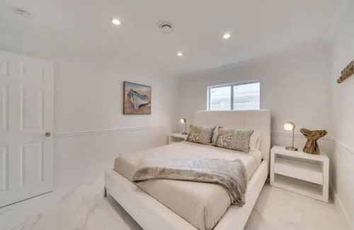 Cypress Lakes Casa | Fantastic waterfront home for 8 guests + Pool/Spa