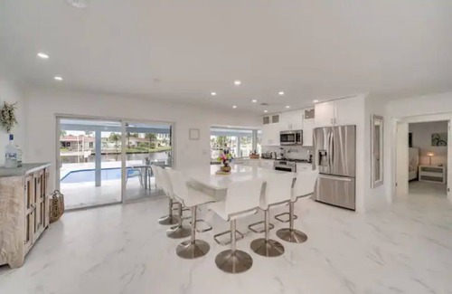 Cypress Lakes Casa | Fantastic waterfront home for 8 guests + Pool/Spa