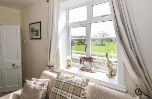 Little Haywood Casa | Far Coley Farm and Kilnhurst Log Cabin