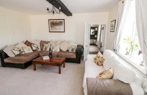 Little Haywood Casa | Far Coley Farm and Kilnhurst Log Cabin