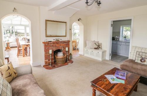 Little Haywood Casa | Far Coley Farm and Kilnhurst Log Cabin