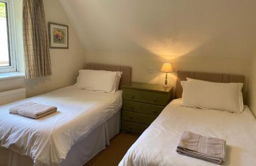 Bourton Casa | Far Hill Cottage