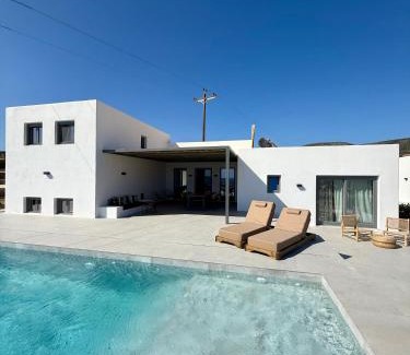 Paros Villa | Faragas Hill Oasis Villa