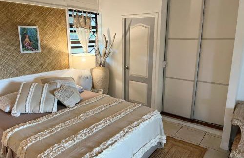Faaa Casa | Fare URU BUNGALOW F2 Atypical local style