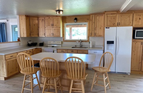Geneva Casa | Farm house in Smoot. Close to hiking, snowmobiling, atv, and hunting spaces.