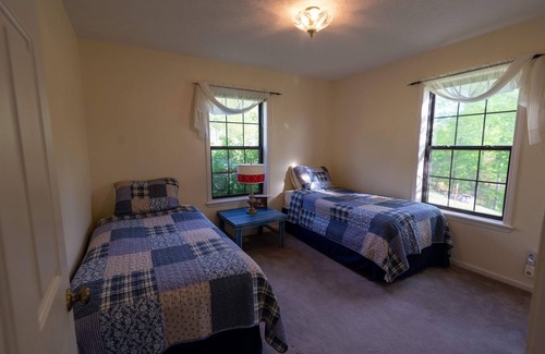 Harriet Otro | Farm house overlooking pastures by the Buffalo River. Perfect starry nights.