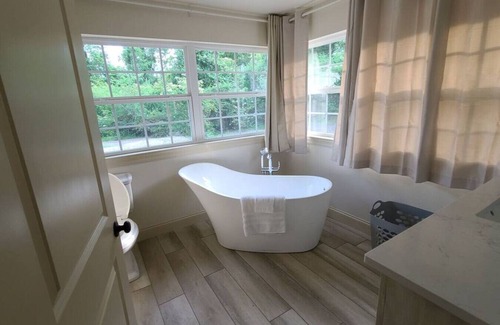 Pine Grove Otro | Farm House stay with soaking tub and hot tub barn