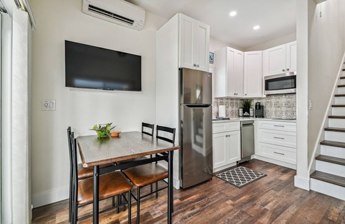 Dunedin Casa | Farm House Tiny Home on Pinellas Trail w/ Heated Pool