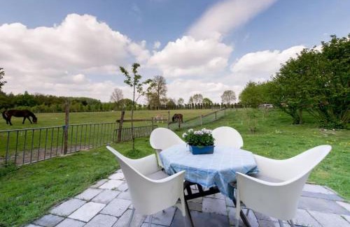 Meeuwen Casa | Farm Stay Luythoeve