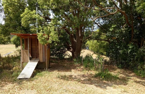 Mullumbimby Cabina | Farm Stay - Poolside Cabin w/2 Person Bath